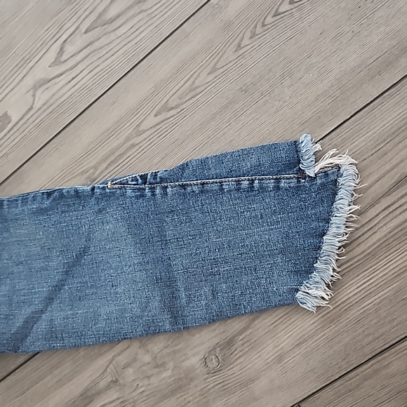 7 for all mankind crop distressed jeans - Picture 6 of 10